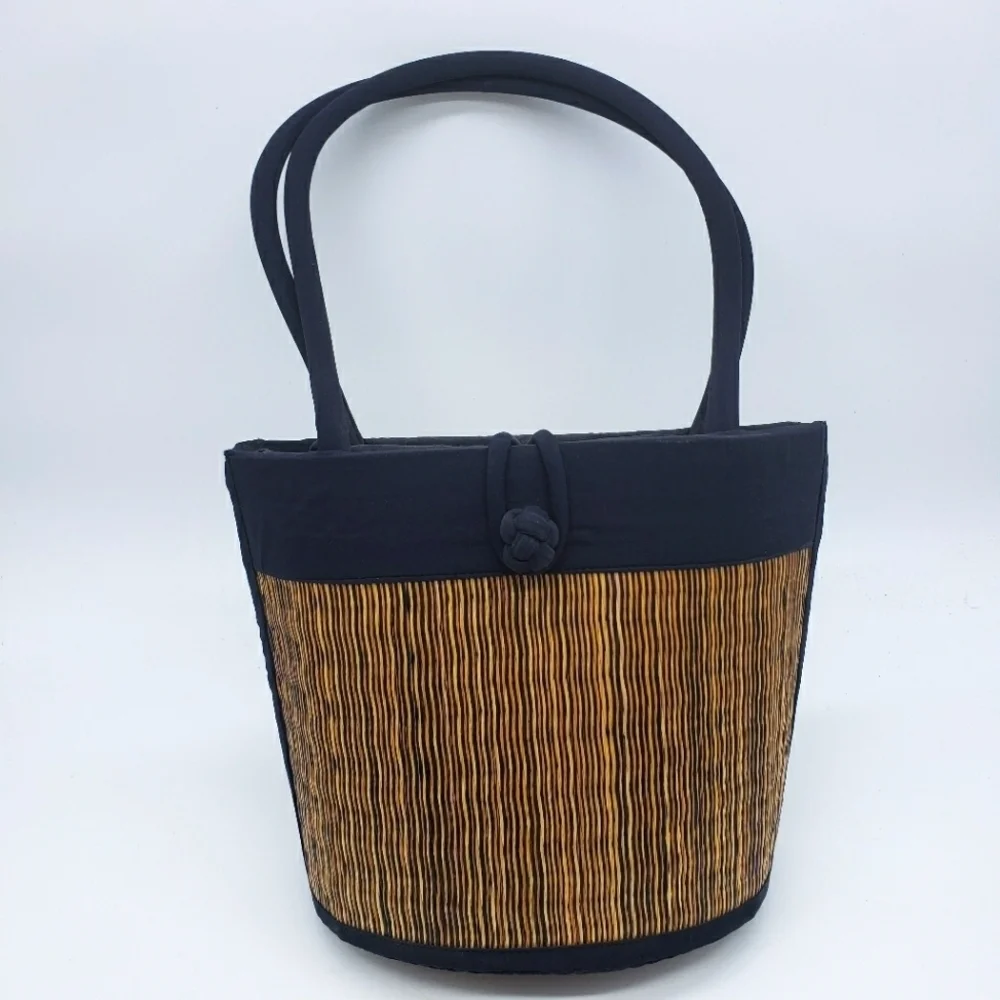 Baskets of Cambodia purse bag Women OS Black Tan Petite Curve Avi Black Striated